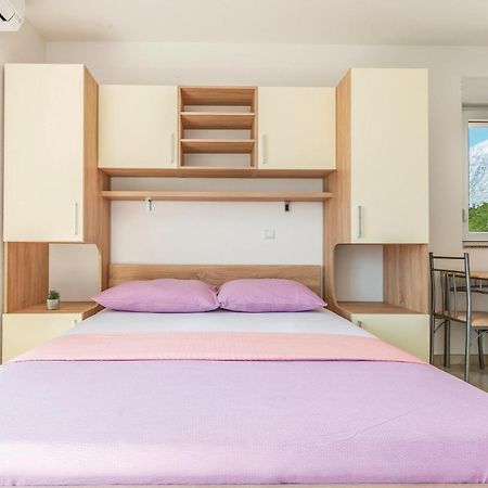Gorgeous Apartment In Krvavica With Kitchen Экстерьер фото